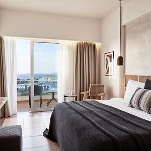 Zimmer mit Kingsize-Bett